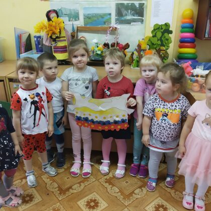 Коллективная работа с детьми ко дню "Народого единства"