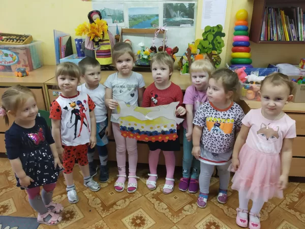 Коллективная работа с детьми ко дню "Народого единства"
